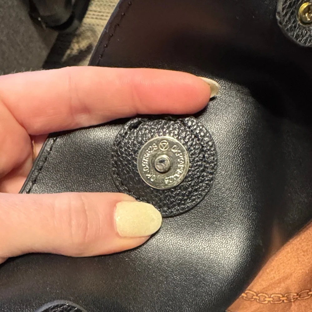 Elegant Black Women's Tote Bag - Picture 5 of 8